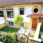 Igeldo House شقة *